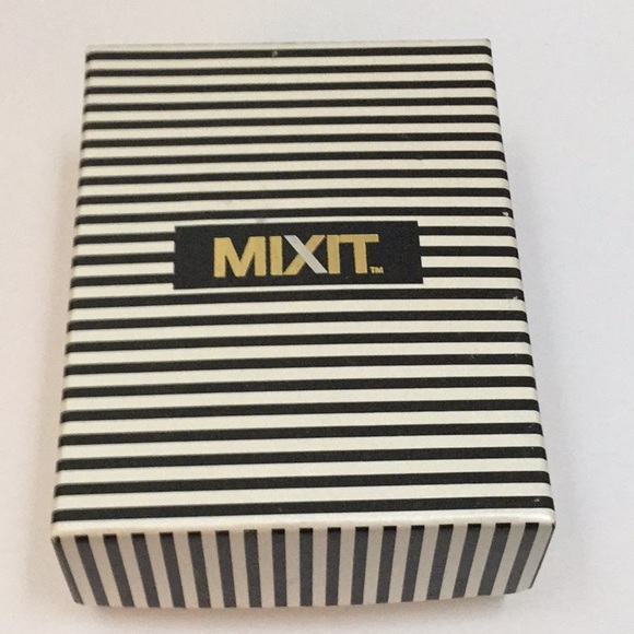 🌹NWT Just Too Awesome  “ Mixit “ Brand New Necklace & Earring Set 🌹Must Have🌹 - Picture 7 of 8